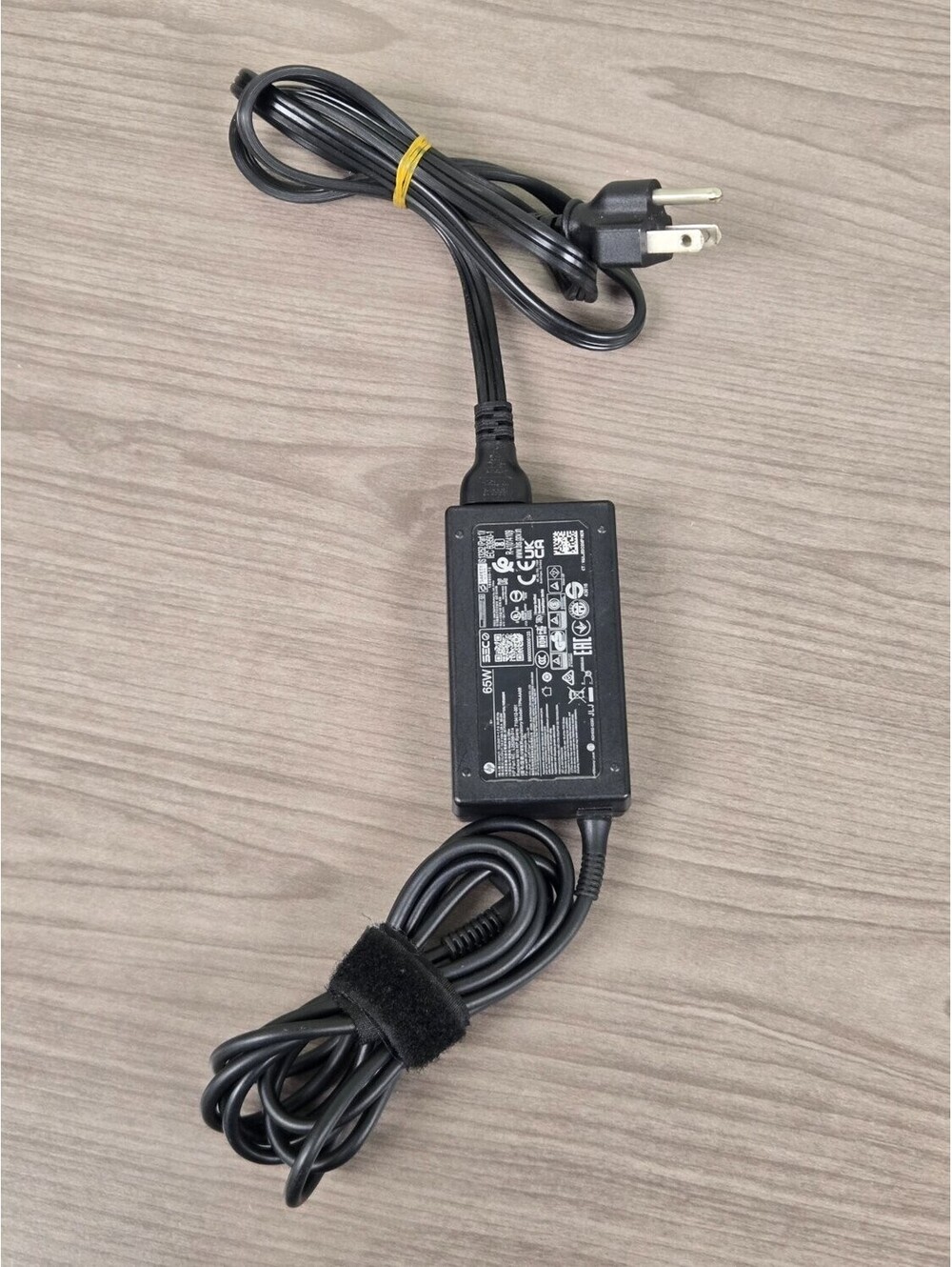 HP Genuine OEM 65W Laptop Charger 19.5V 3.33A 710412-001 Blue Tip AC Adapter